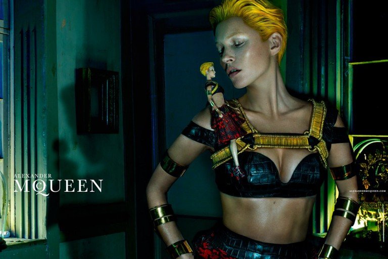 Kate Moss voor Alexander McQueen